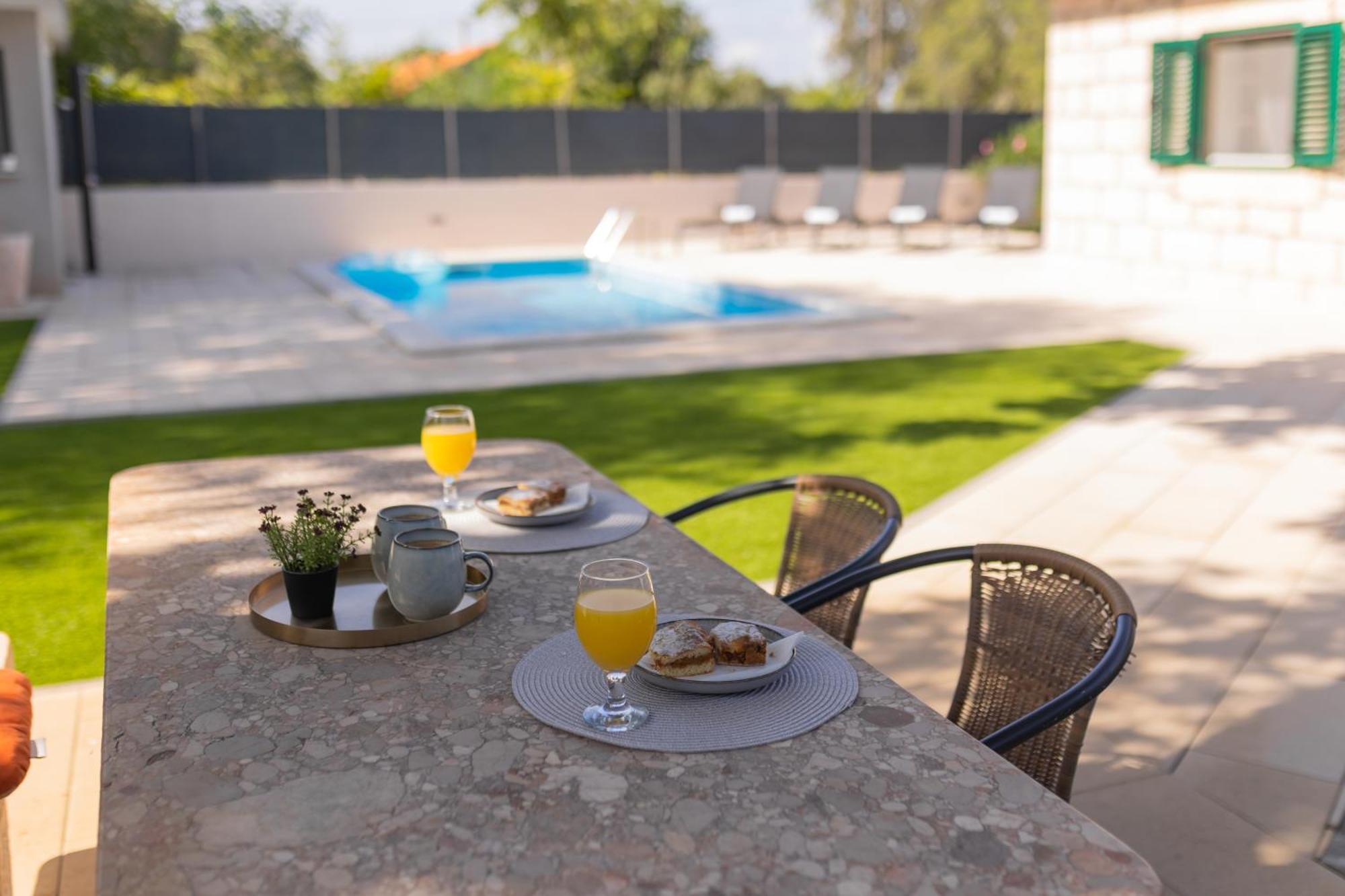Experience Village Life - Jokini Dvori With Private Pool Pakovo Selo Luaran gambar