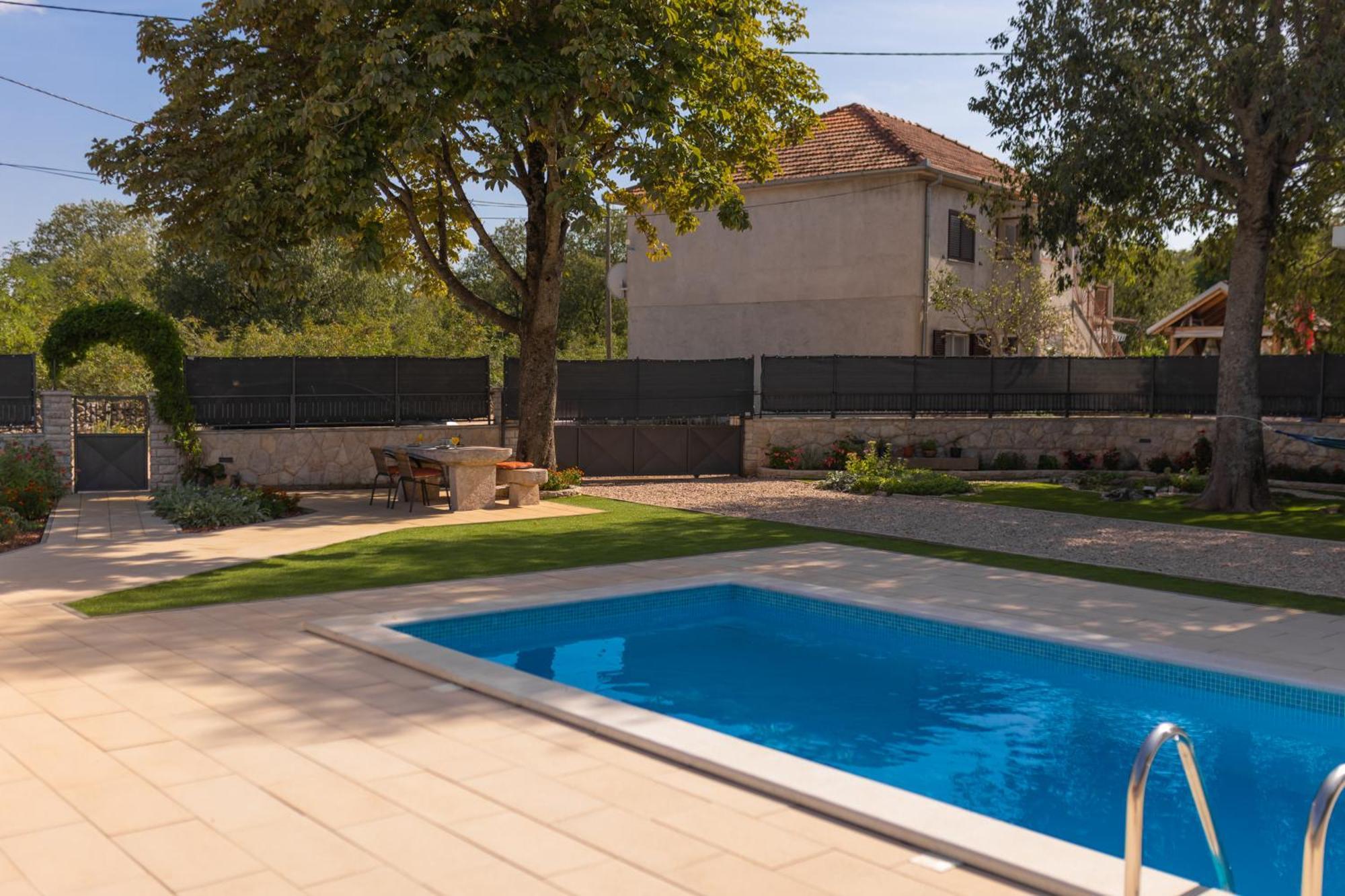 Experience Village Life - Jokini Dvori With Private Pool Pakovo Selo Luaran gambar